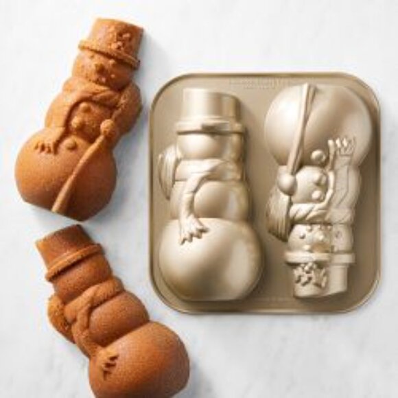 Nordic Ware Nonstick Cast Aluminum 3D Snowman Baking Pan - Picture 5 of 5